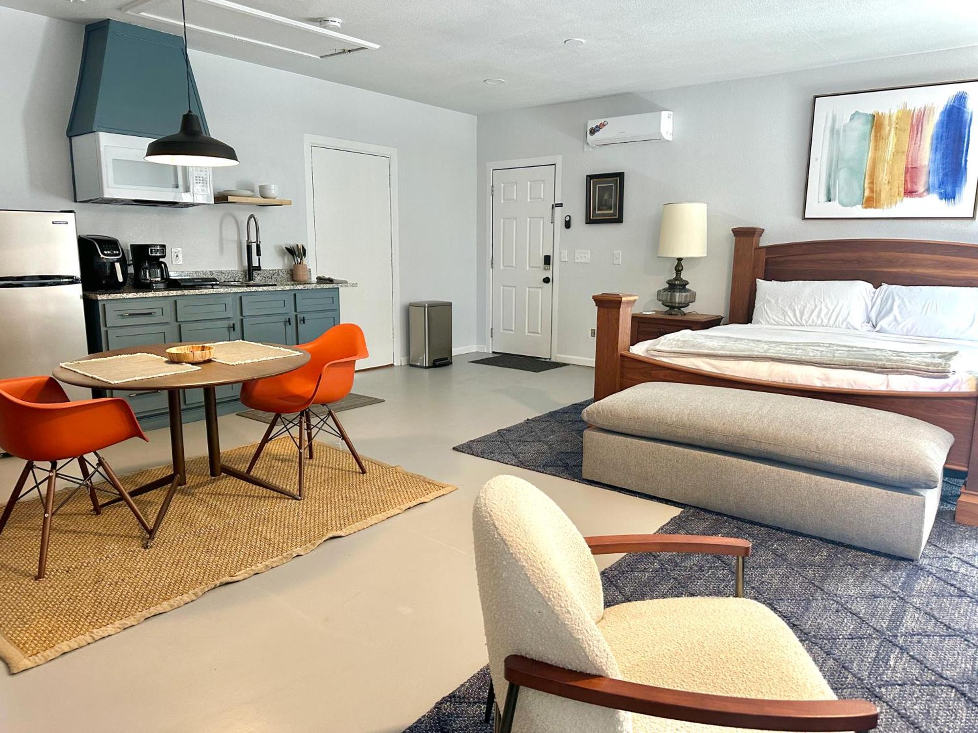 Modern Retreat Stylish & Spacious #mr Holiday home