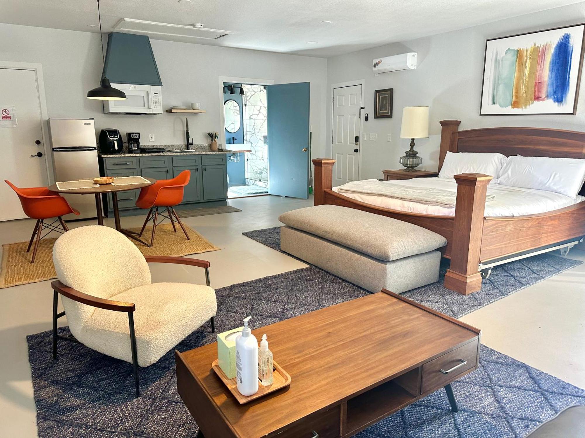 Modern Retreat Stylish & Spacious #mr * Oklahoma City